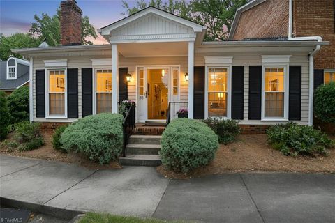 Condo For Sale - 33 Fountain Manor Drive #A<br/> Guilford County, Greensboro, NC 27405