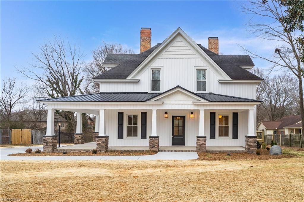 Photo of 135 Dixon Street, Asheboro, NC 27203 (MLS # 1207951)