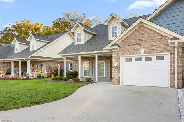 111 Sanderlyn Court Unit C, photo 2 of 31