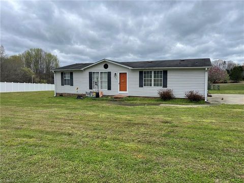 Mobile Home For Sale - 635 Old Wesley Chapel Road<br/> Linwood, NC 27299