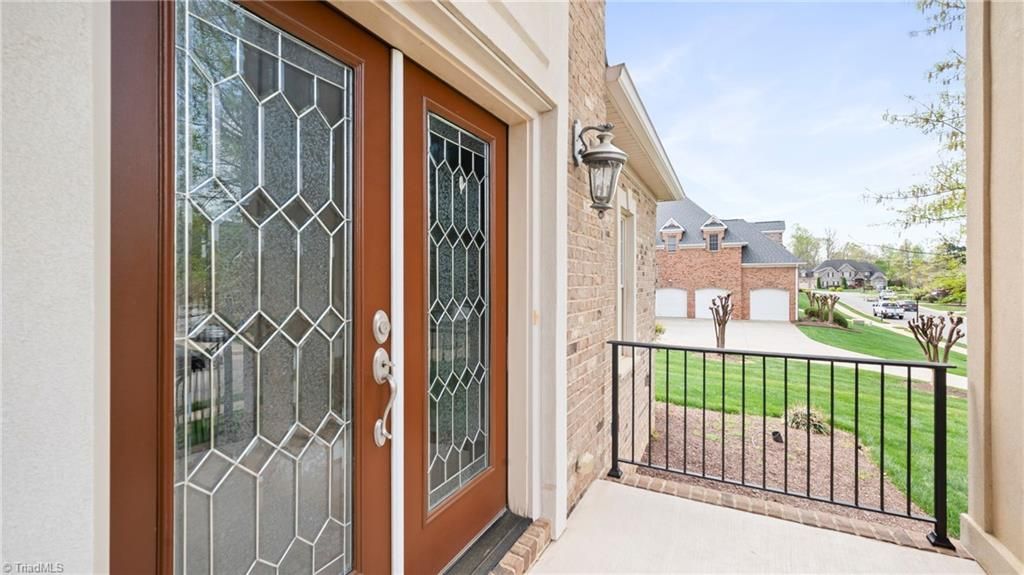 Photo of 1004 Dunleigh Drive, Burlington, NC 27215 (MLS # 1178999)