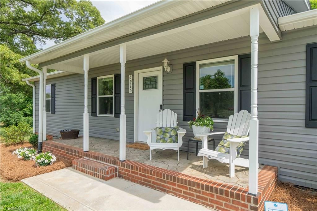 Photo of 6925 Nc Highway 150, Lexington, NC 27295 (MLS # 1218600)