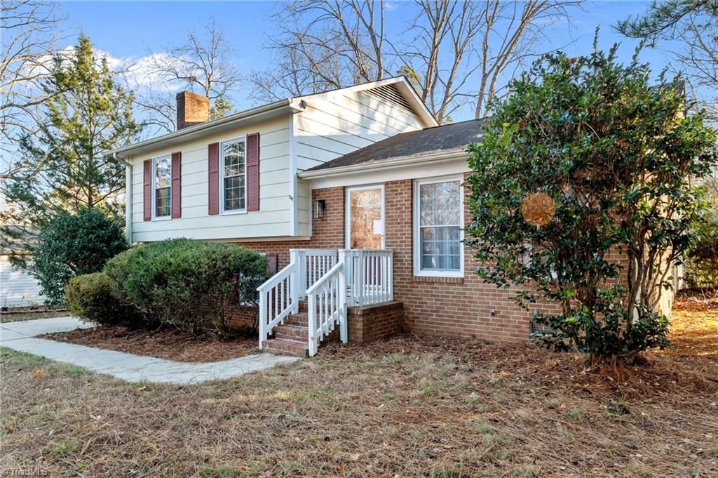 Photo of 3107 Beaconwood Drive, Greensboro, NC 27455 (MLS # 1203581)