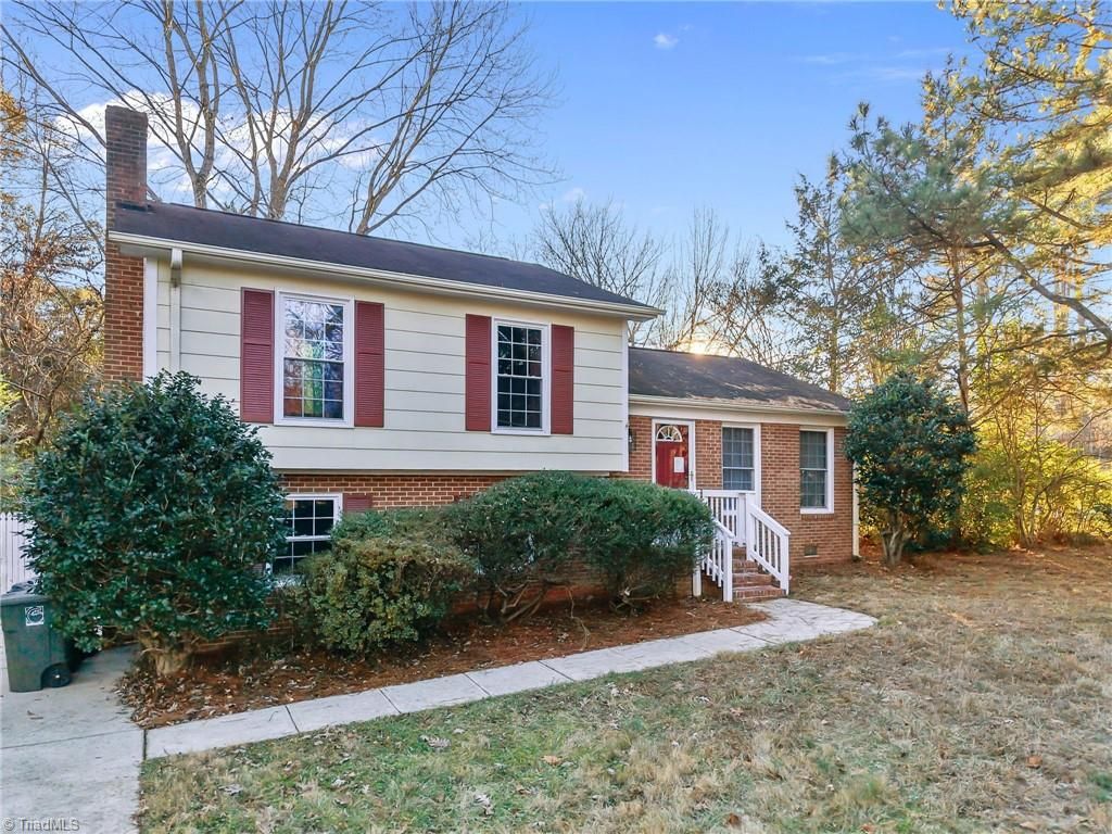 Photo of 3107 Beaconwood Drive, Greensboro, NC 27455 (MLS # 1203581)