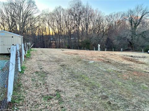 Vacant Land For Sale - 5441 Uwharrie Road<br/> Randolph County, Archdale, NC 27263