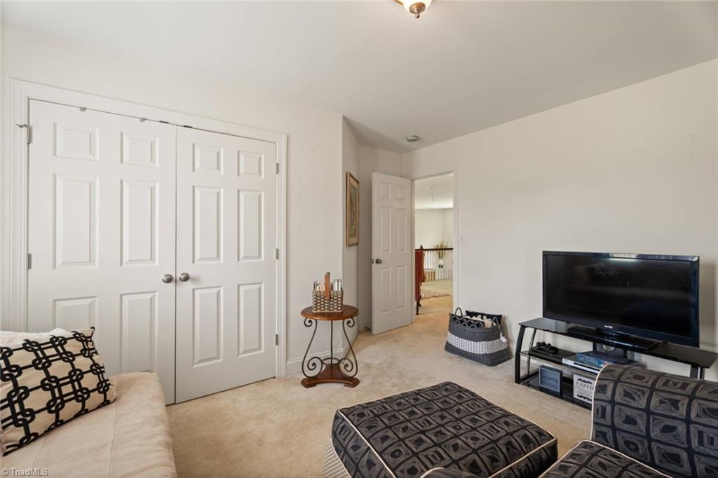 Winston-Salem, North Carolina 27105, United States, 4 Bedrooms Bedrooms, ,3 BathroomsBathrooms,Residential,Active,230602