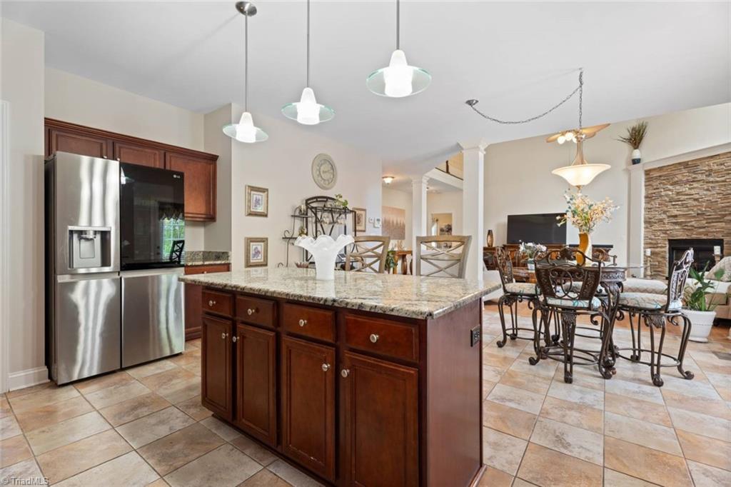 Winston-Salem, North Carolina 27105, United States, 4 Bedrooms Bedrooms, ,3 BathroomsBathrooms,Residential,Active,230602