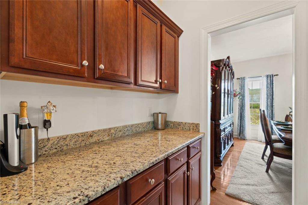 Winston-Salem, North Carolina 27105, United States, 4 Bedrooms Bedrooms, ,3 BathroomsBathrooms,Residential,Active,230602