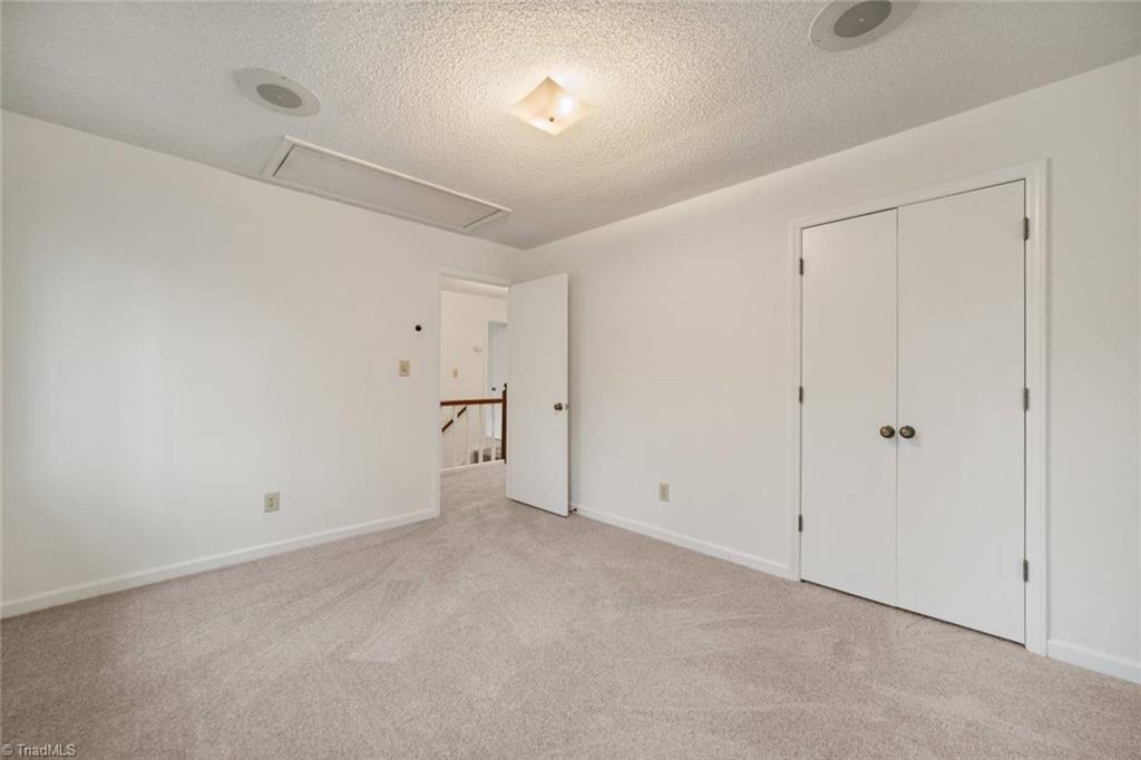 Winston-Salem, North Carolina 27104, United States, 3 Bedrooms Bedrooms, ,4 BathroomsBathrooms,Residential,Pending,101358