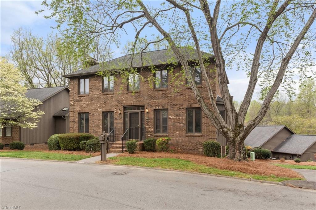 Winston-Salem, North Carolina 27104, United States, 3 Bedrooms Bedrooms, ,4 BathroomsBathrooms,Residential,Pending,101358