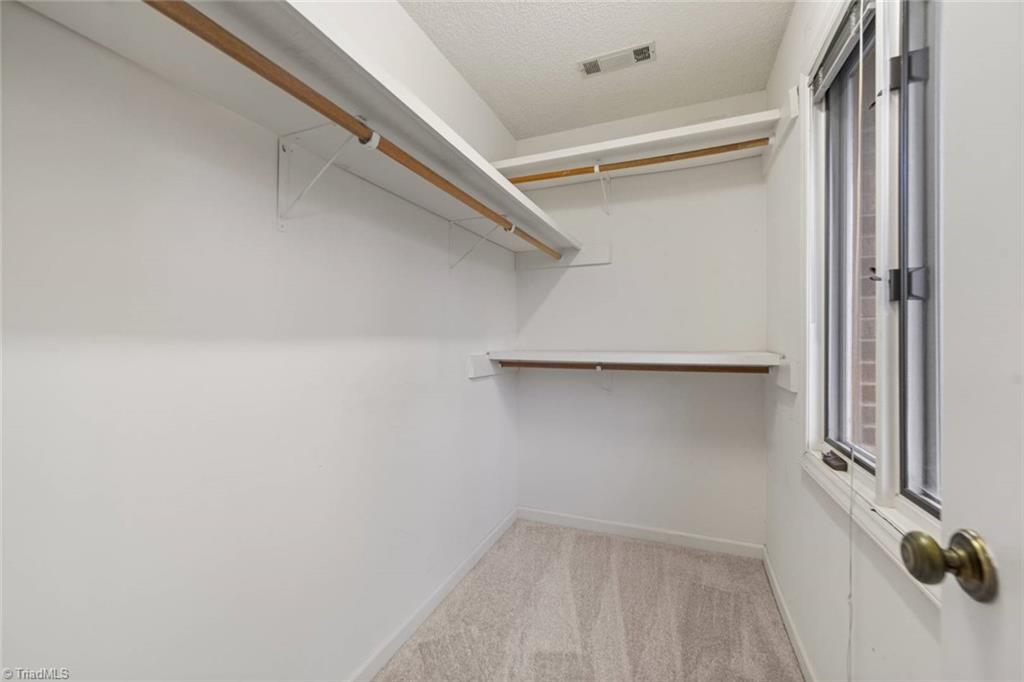 Winston-Salem, North Carolina 27104, United States, 3 Bedrooms Bedrooms, ,4 BathroomsBathrooms,Residential,Pending,101358