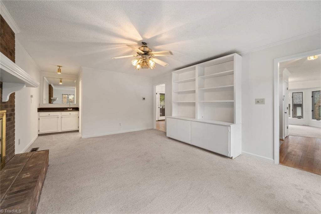 Winston-Salem, North Carolina 27104, United States, 3 Bedrooms Bedrooms, ,4 BathroomsBathrooms,Residential,Pending,101358