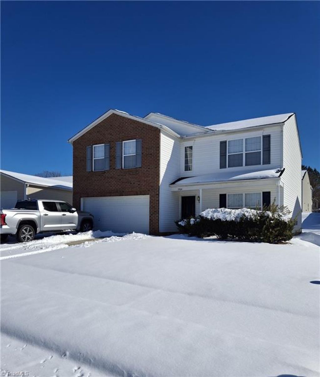 Photo of 3904 Whispering Willows Drive, Greensboro, NC 27406 (MLS # 1208219)