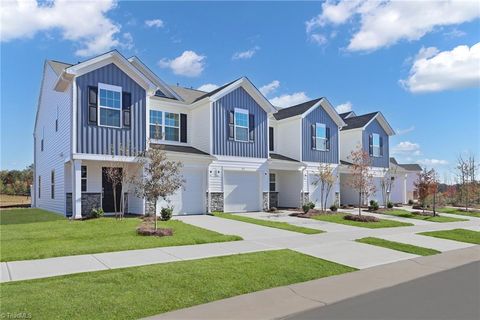 Townhouse For Sale - 167 Plumtree Court<br/> Stokes County, King, NC 27021