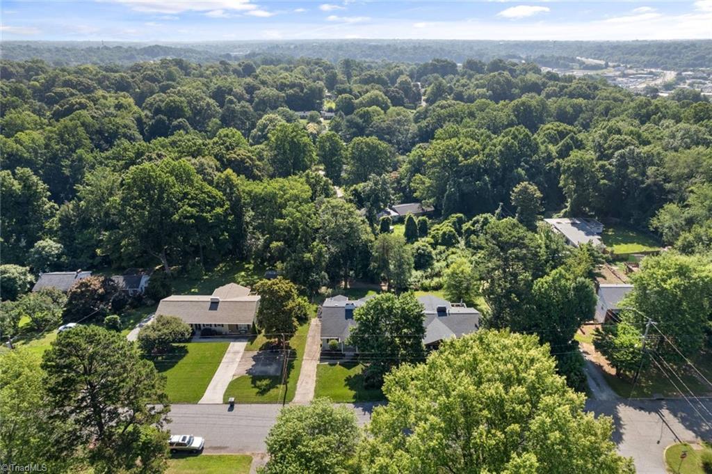 Winston-Salem, North Carolina 27103, United States, 3 Bedrooms Bedrooms, ,3 BathroomsBathrooms,Residential,Active,153981