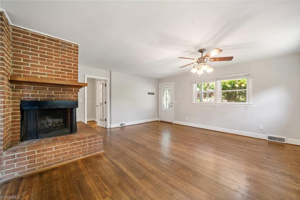 Winston-Salem, North Carolina 27103, United States, 3 Bedrooms Bedrooms, ,3 BathroomsBathrooms,Residential,Active,153981