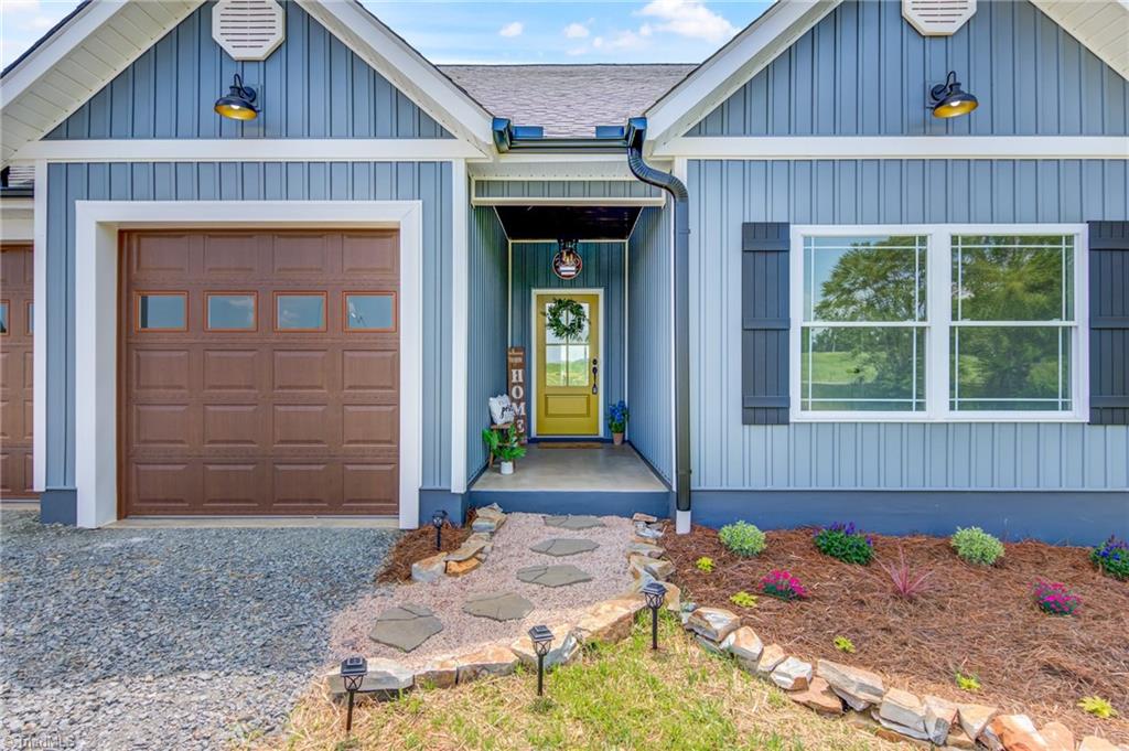 2360 Summertime Road, Yadkinville, North Carolina image 2