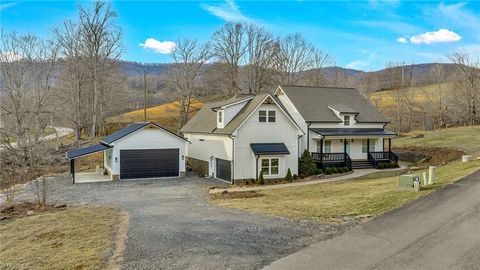 Homes For Sale - 153 Crossmor Drive<br/> Todd, NC 28684