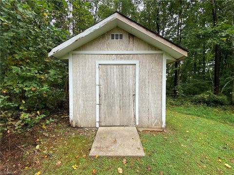 A home in Mount Airy