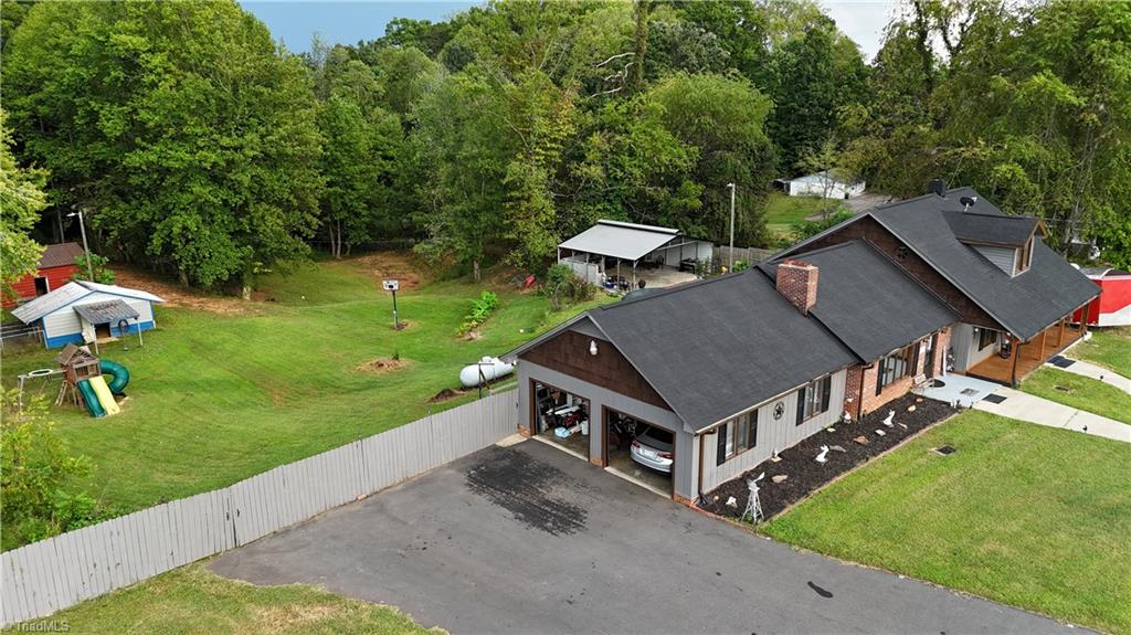 Photo of 1098 Red Brush Road, Mount Airy, NC 27030 (MLS # 1236919)