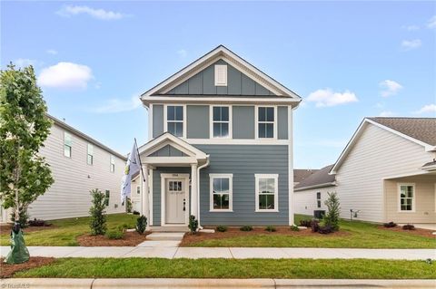 Homes For Sale - 1714 Creekline Drive<br/> Forsyth County, Kernersville, NC 27284