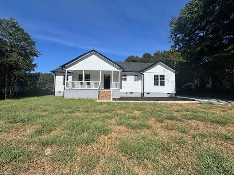 Homes For Rent - 2934 S Stratford Road<br/> Forsyth County, Winston-Salem, NC 27103