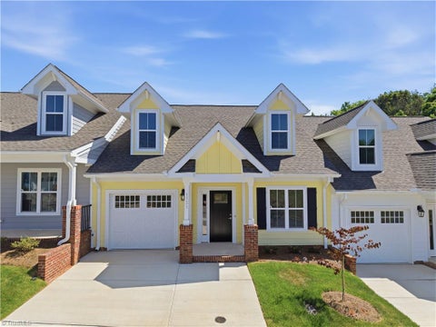 Townhouse For Sale - 1729 Old Fields Boulevard<br/> Haw River, NC 27258
