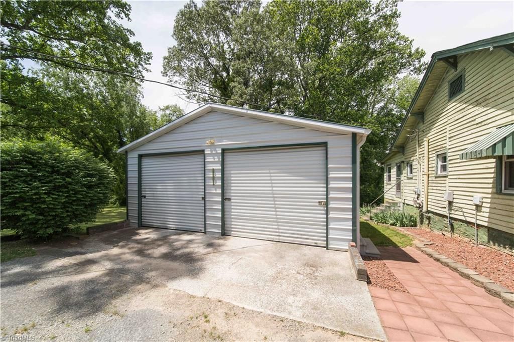Photo of 115 E Main Street, Jonesville, NC 28642 (MLS # 1218939)