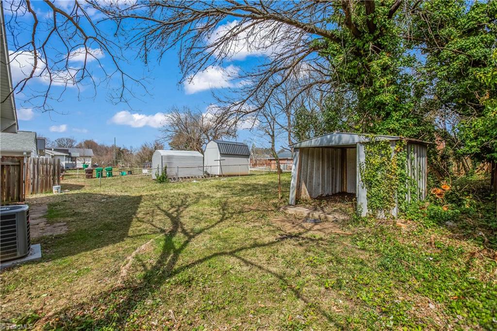 1007 Granby Avenue, High Point, North Carolina image 26