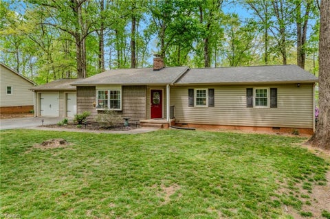 Homes For Sale - 7166 Mantlewood Lane<br/> Kernersville, NC 27284