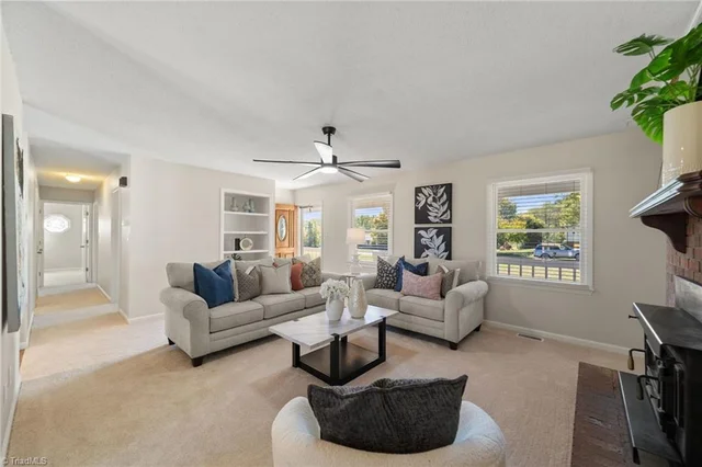 6644 Meadow Drive, photo 5 of 43