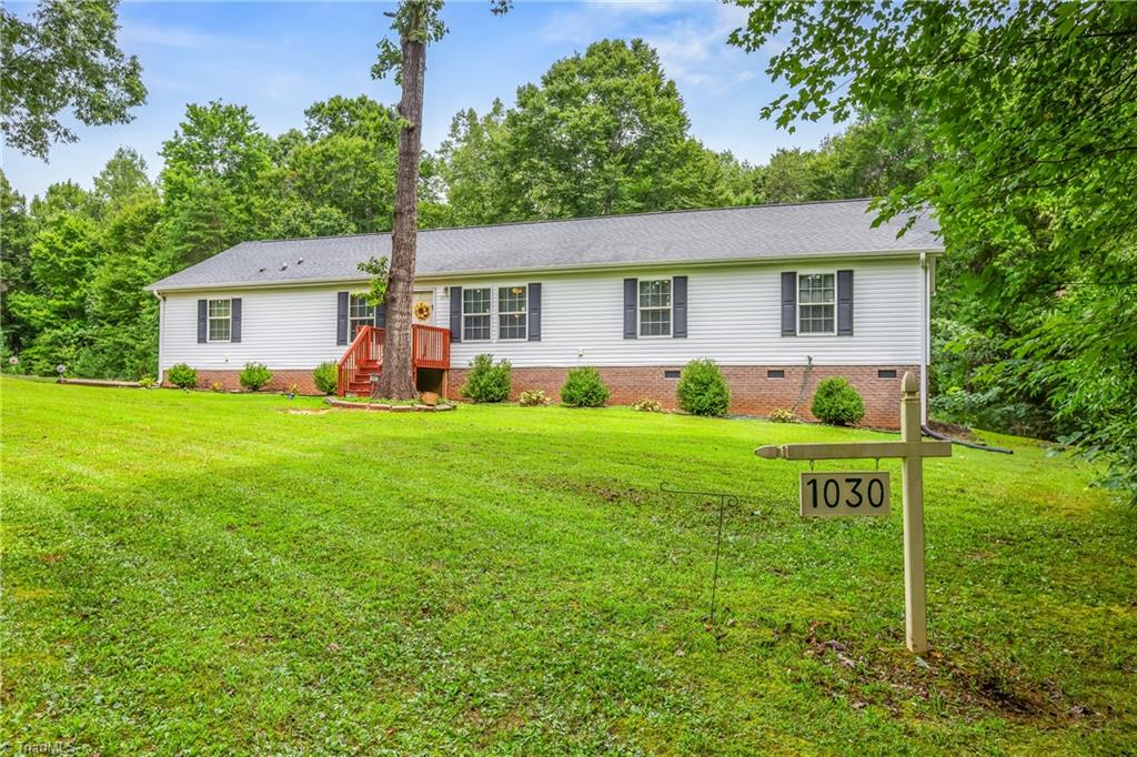 1030 Endeavour Lane, Walnut Cove, North Carolina image 3