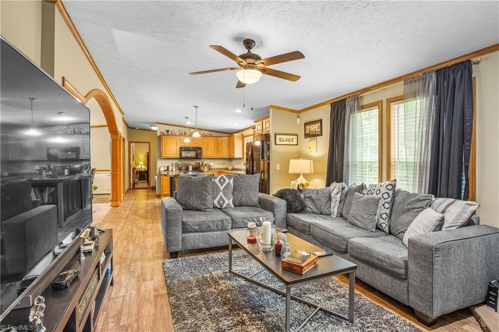 1030 Endeavour Lane, Walnut Cove, North Carolina image 4