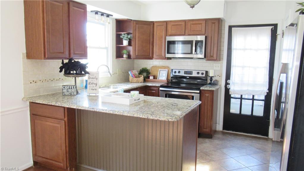 4614 Lawndale Drive #E, Greensboro, North Carolina image 8