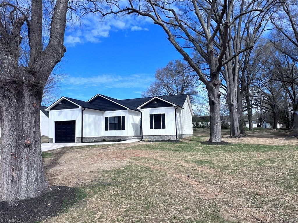 Photo of 510 Dale Street, Archdale, NC 27263 (MLS # 1212945)