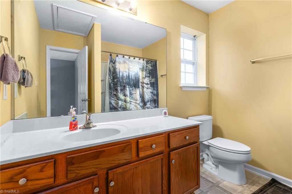 1124 Glory Vine Road, Whitsett, North Carolina image 17