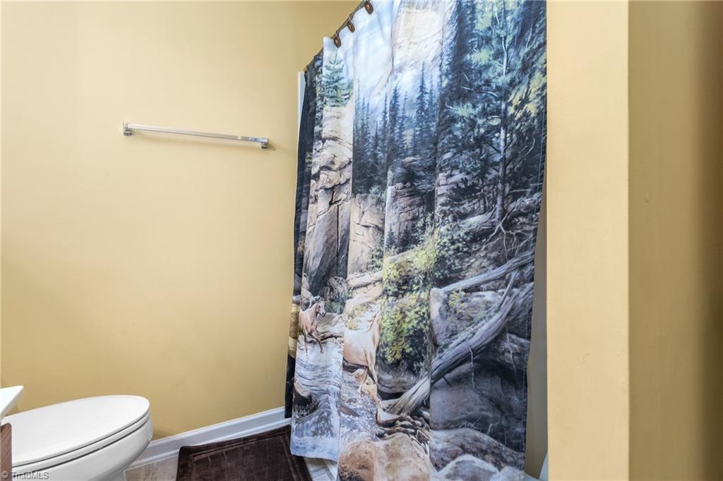 1124 Glory Vine Road, Whitsett, North Carolina image 18