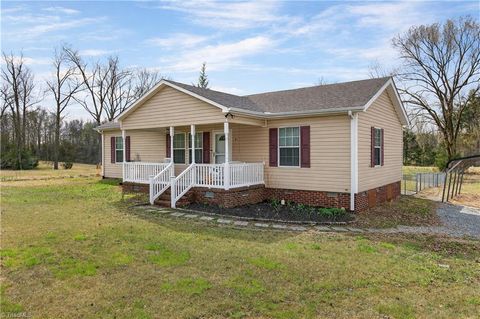 Homes For Sale - 1018 Elon Ossipee Road<br/> Elon, NC 27244