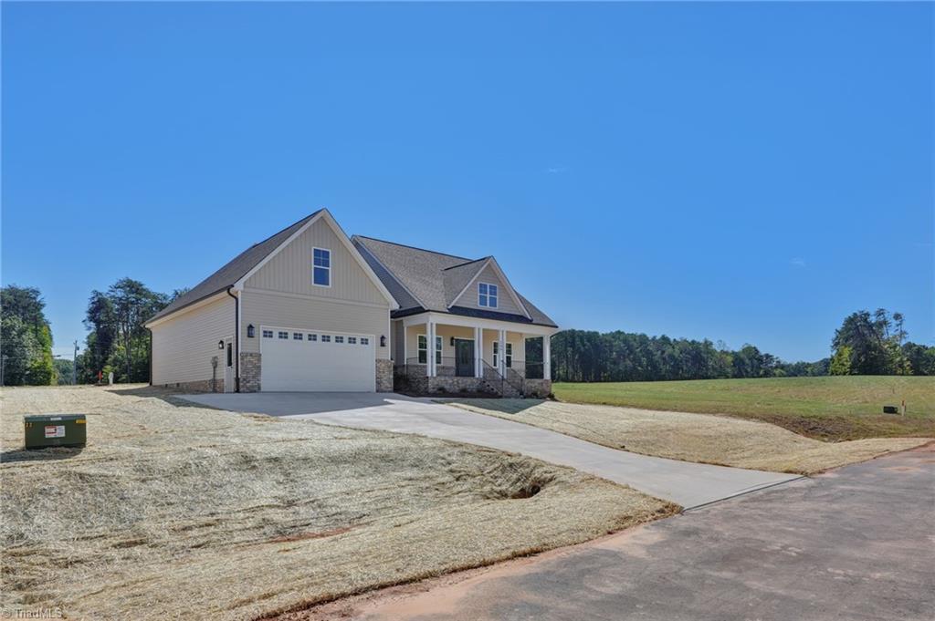 Photo of 200 Mayo River Meadows Drive, Stoneville, NC 27048 (MLS # 1239353)