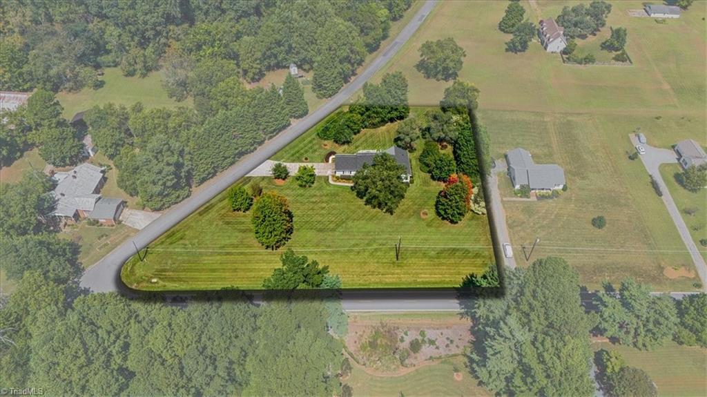 Summerfield, North Carolina 27358, United States, 4 Bedrooms Bedrooms, ,2 BathroomsBathrooms,Residential,Pending,207656