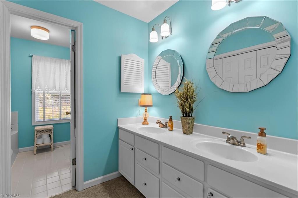 Summerfield, North Carolina 27358, United States, 4 Bedrooms Bedrooms, ,2 BathroomsBathrooms,Residential,Pending,207656