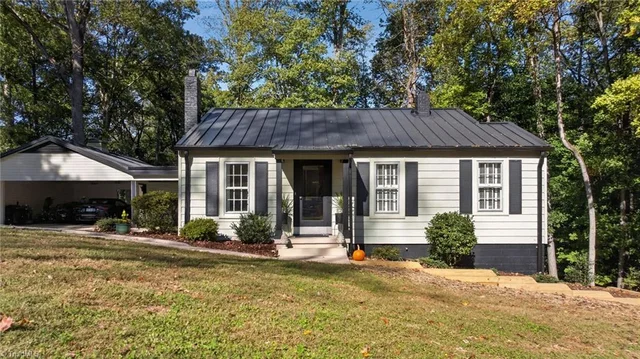 2598 Old Lexington Road, photo 3 of 3