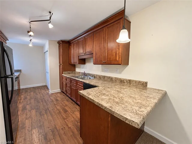 1510 Benjamin Parkway Unit C, photo 5 of 25