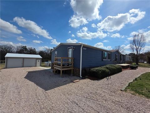Mobile Home For Sale - 34922 Finger Road<br/> Mount Pleasant, NC 28124