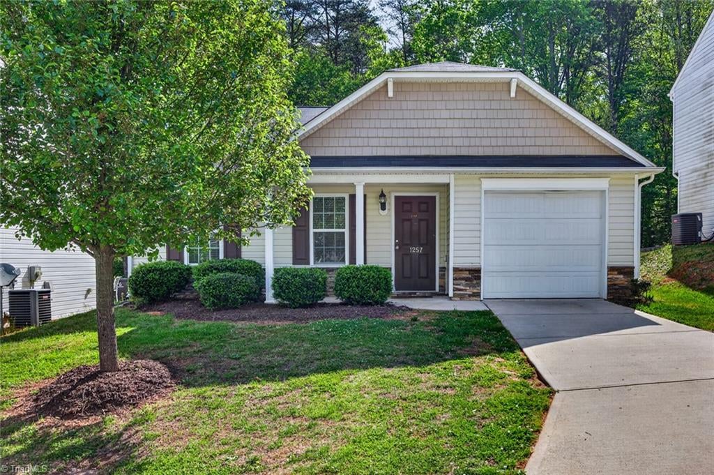 1257 Stonefield Crossing Court, Winston-salem, NC, 27107