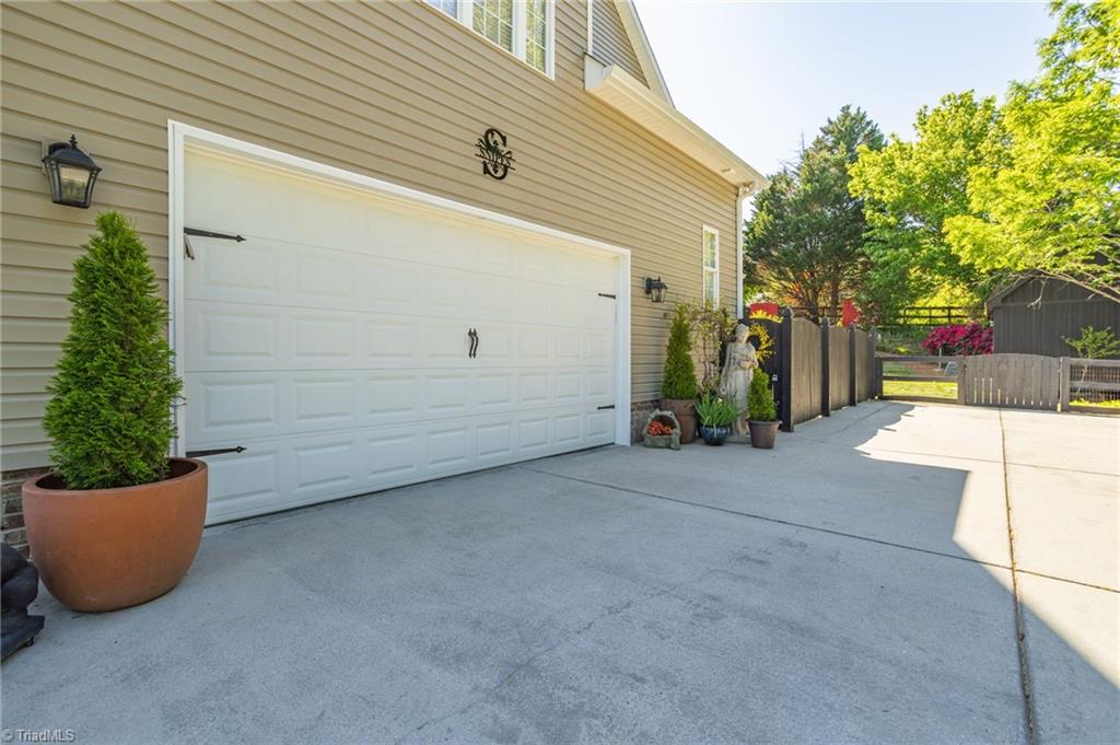 5216 Overlea Drive, Greensboro, North Carolina image 3