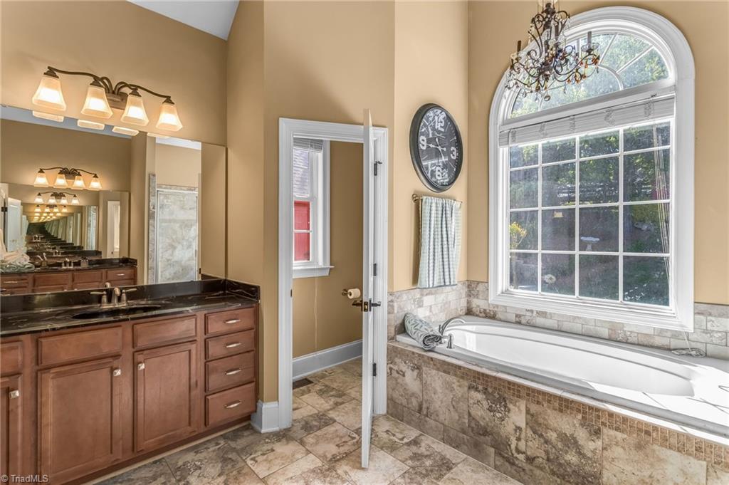 5216 Overlea Drive, Greensboro, North Carolina image 18