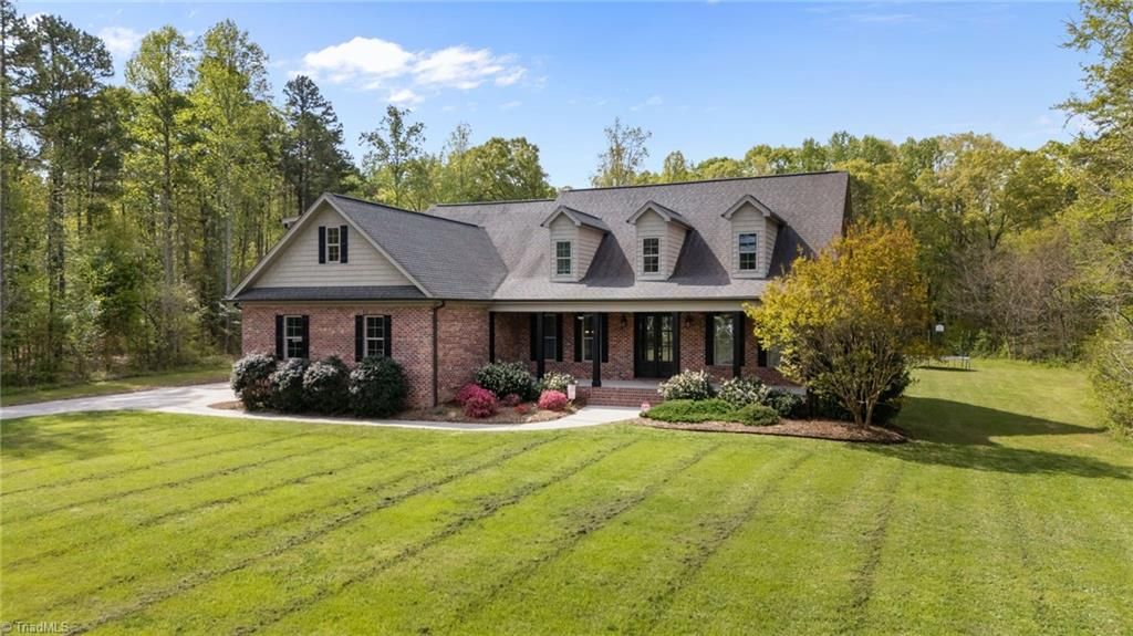 Photo of 432 Vine Drive, Lexington, NC 27292 (MLS # 1215649)