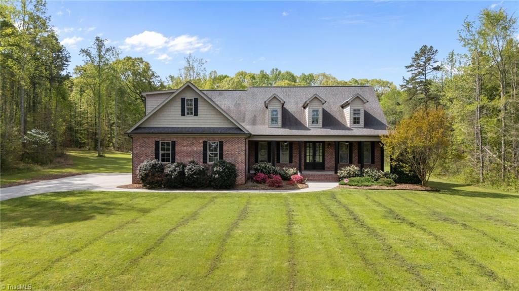 Photo of 432 Vine Drive, Lexington, NC 27292 (MLS # 1215649)