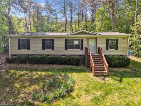Mobile Home For Sale - 1713 Crissy Lane<br/> Graham, NC 27253